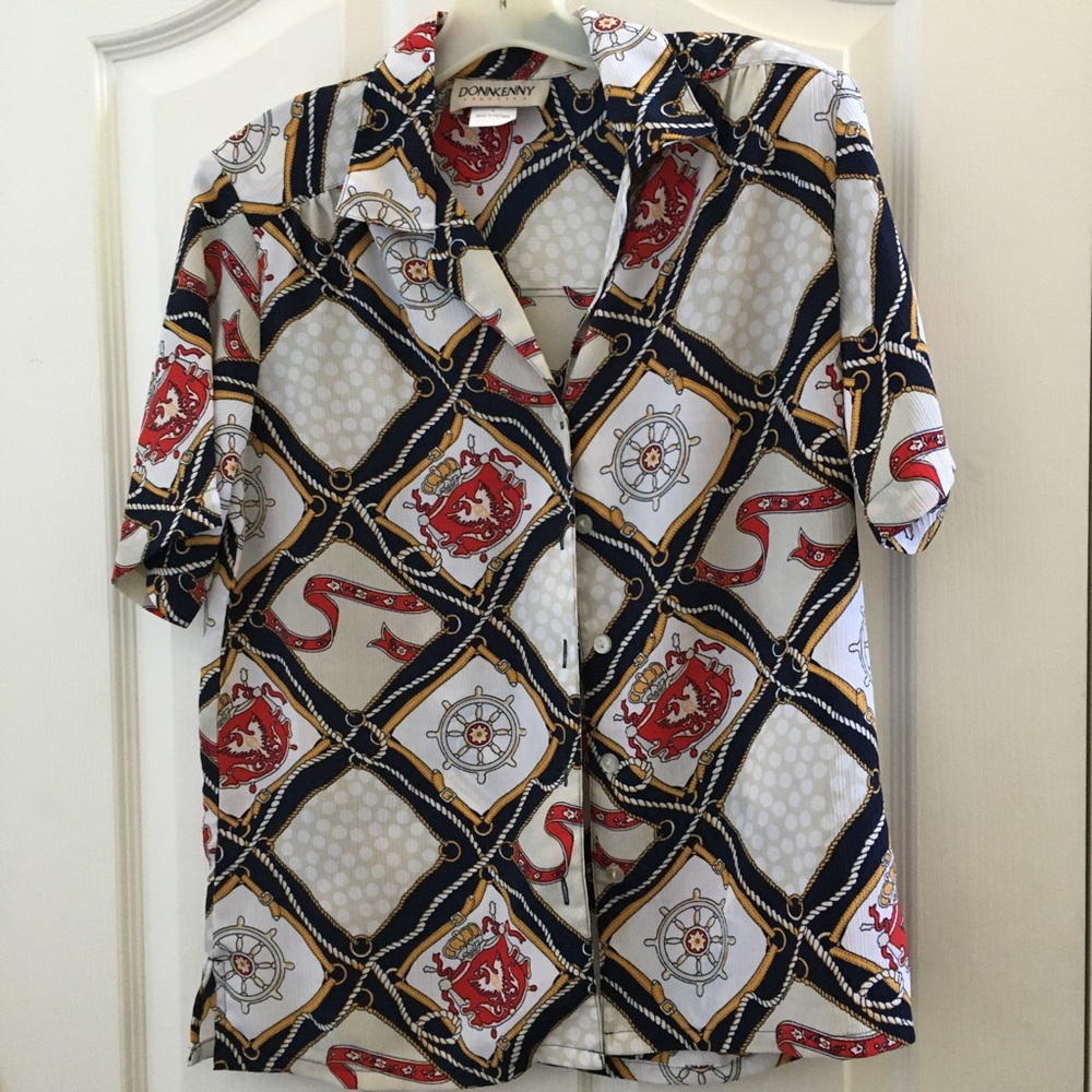 FINAL MARKDOWN
Ladies donnkenny blouse small